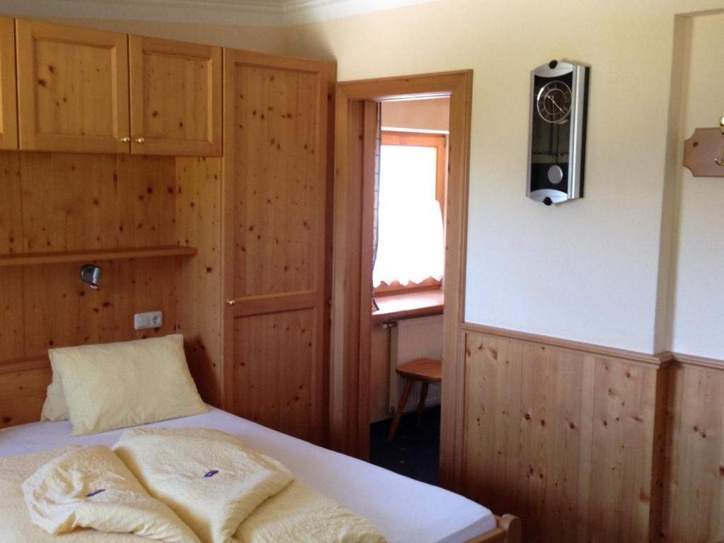 Pension Sonneck Neukirchen am Grossvenediger Exterior photo